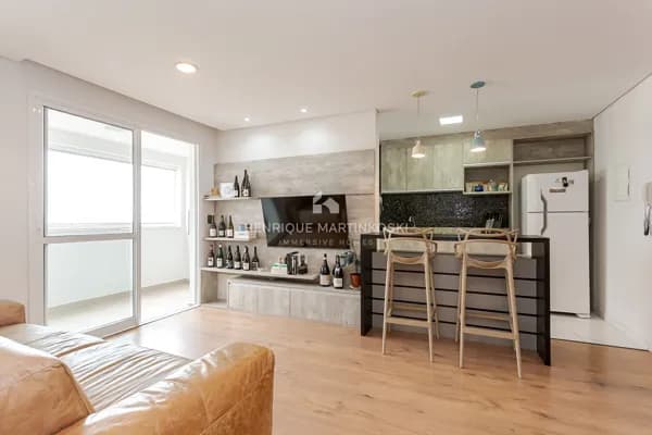 Apartamento de 2 quartos (1 suíte), vaga e andar alto no MID HOME