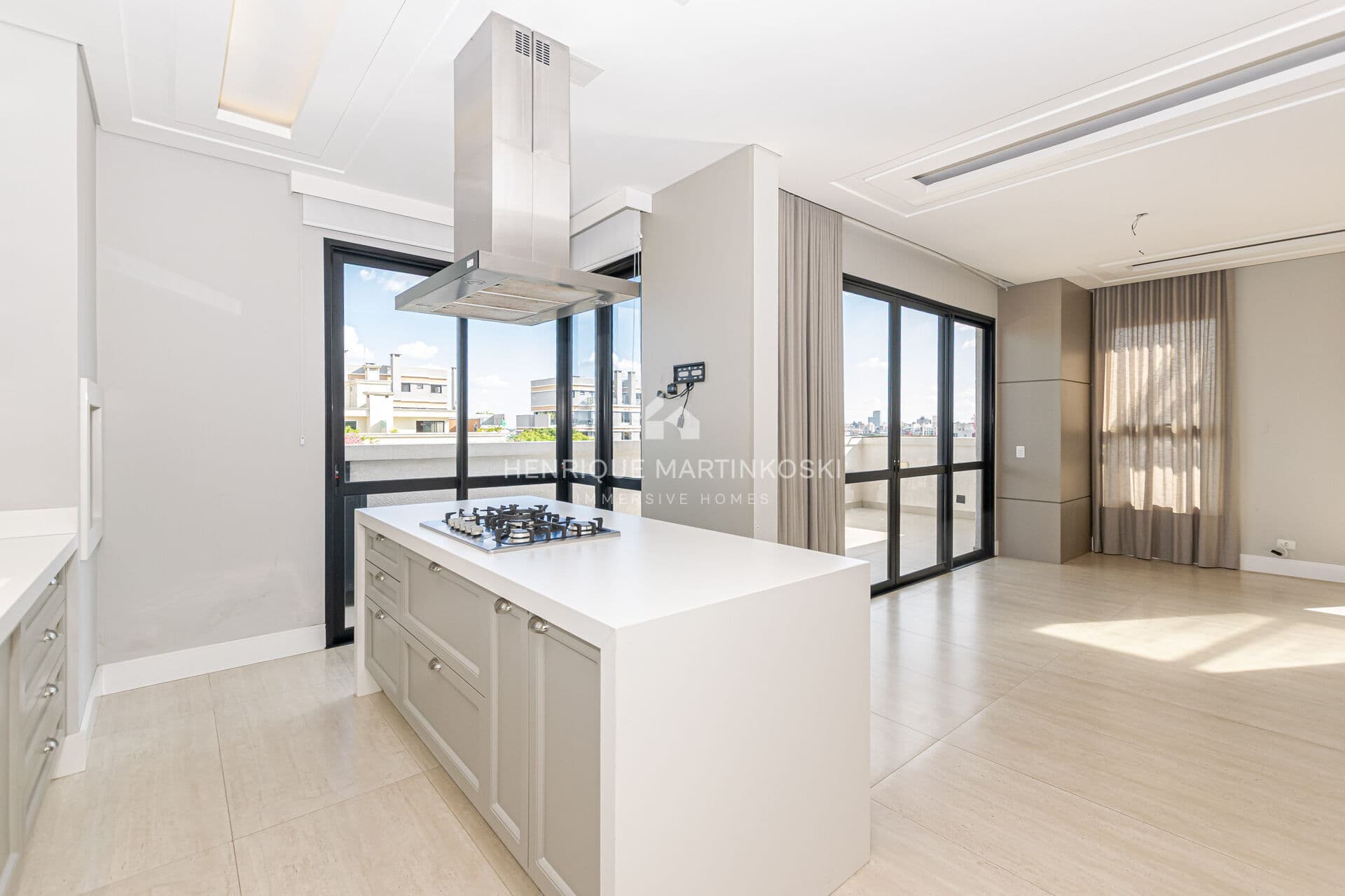 Apartamento Cobertura Duplex com 2 suítes no Juvevê Curiitba PR 187m2 privativos e 4 vagas de garagem