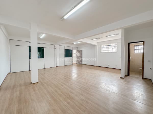 Direto com proprietário- Aluguel-Locação de Loja de rua, um WC, 100m2, Rua Rockefeller - Rebouças-Curitiba-PR