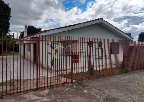 Casa Mista com 03 quartos no Bairro Primavera