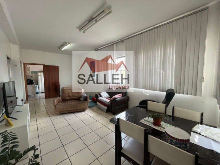 Casa Padrão para Venda em Carlos Prates Belo Horizonte-MG