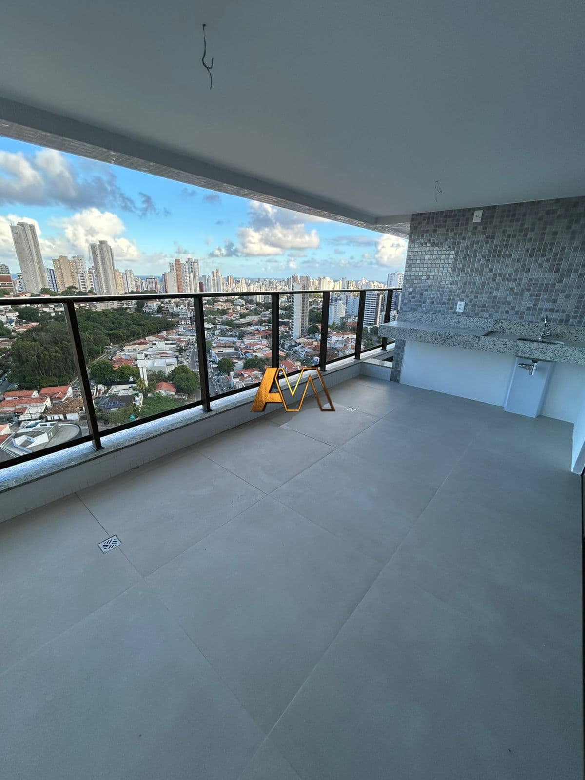 APTO 3 SUITES NO CAMINHO DAS ARVORES