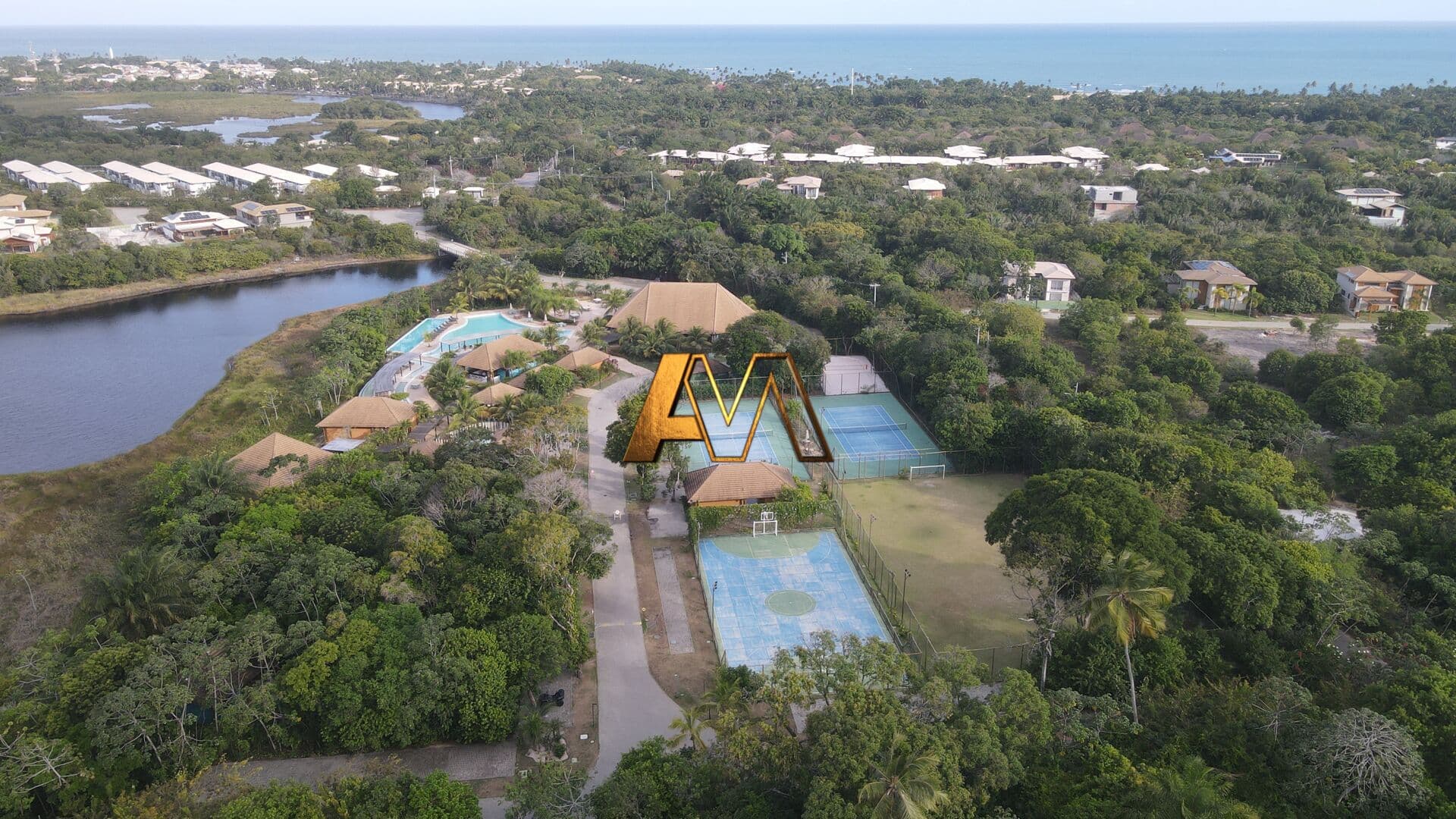 Lote/Terreno em Mata de São João - Praia do Forte
