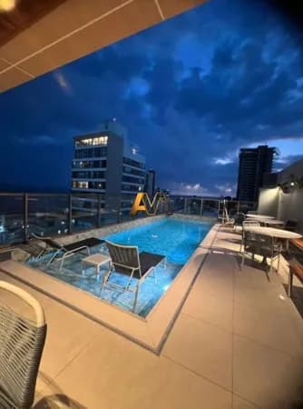STUDIO PORTEIRA FECHADA NA BARRA