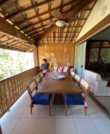 APARTAMENTO 3 COM SUÍTES EM PRAIA DO FORTE