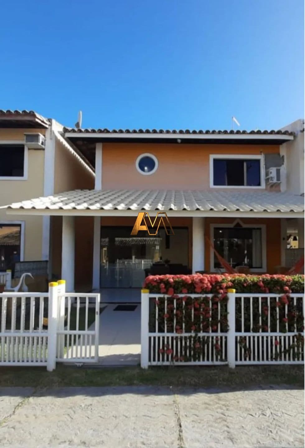 CASA 3/4 COM AREA FRONTAL EM BARRA DE JACUIPE