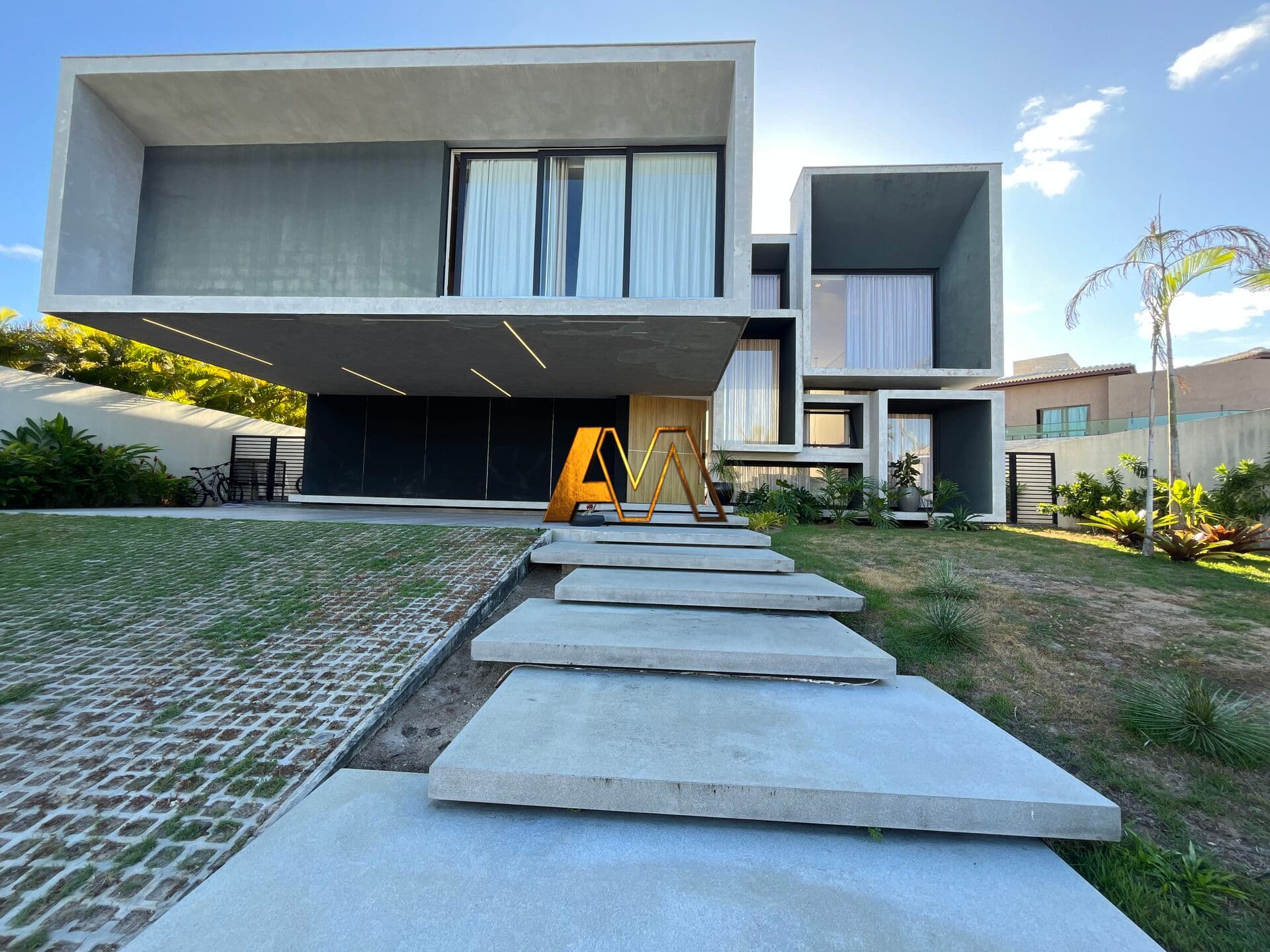 Casa de Condomínio em Camaçari - Busca Vida (Abrantes)
