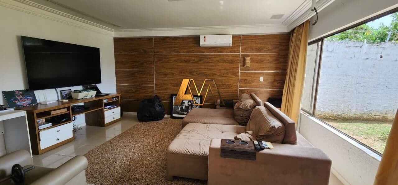 CASA 4 SUÍTES EM LAURO DE FREITAS