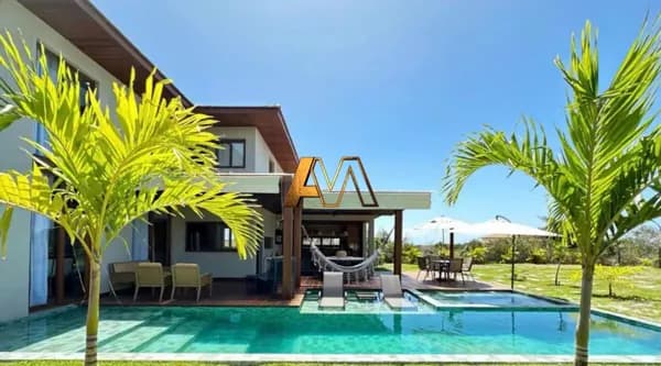 CASA 5 SUÍTES EM PRAIA DO FORTE - PORTEIRA FECHADA