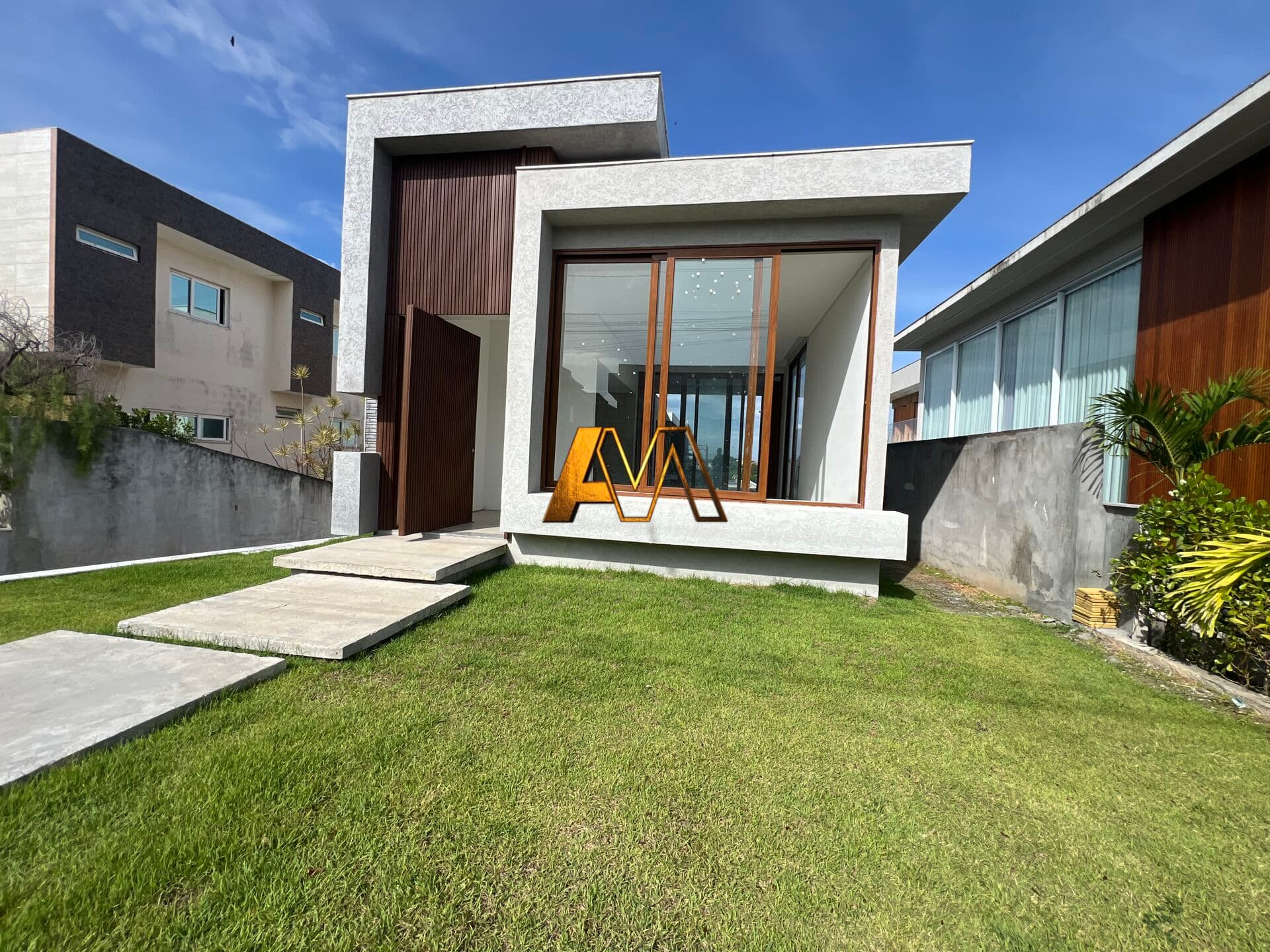 CASA ALTO PADRÃO COM 4 SUITES EM ALPHAVILLE SALVADOR