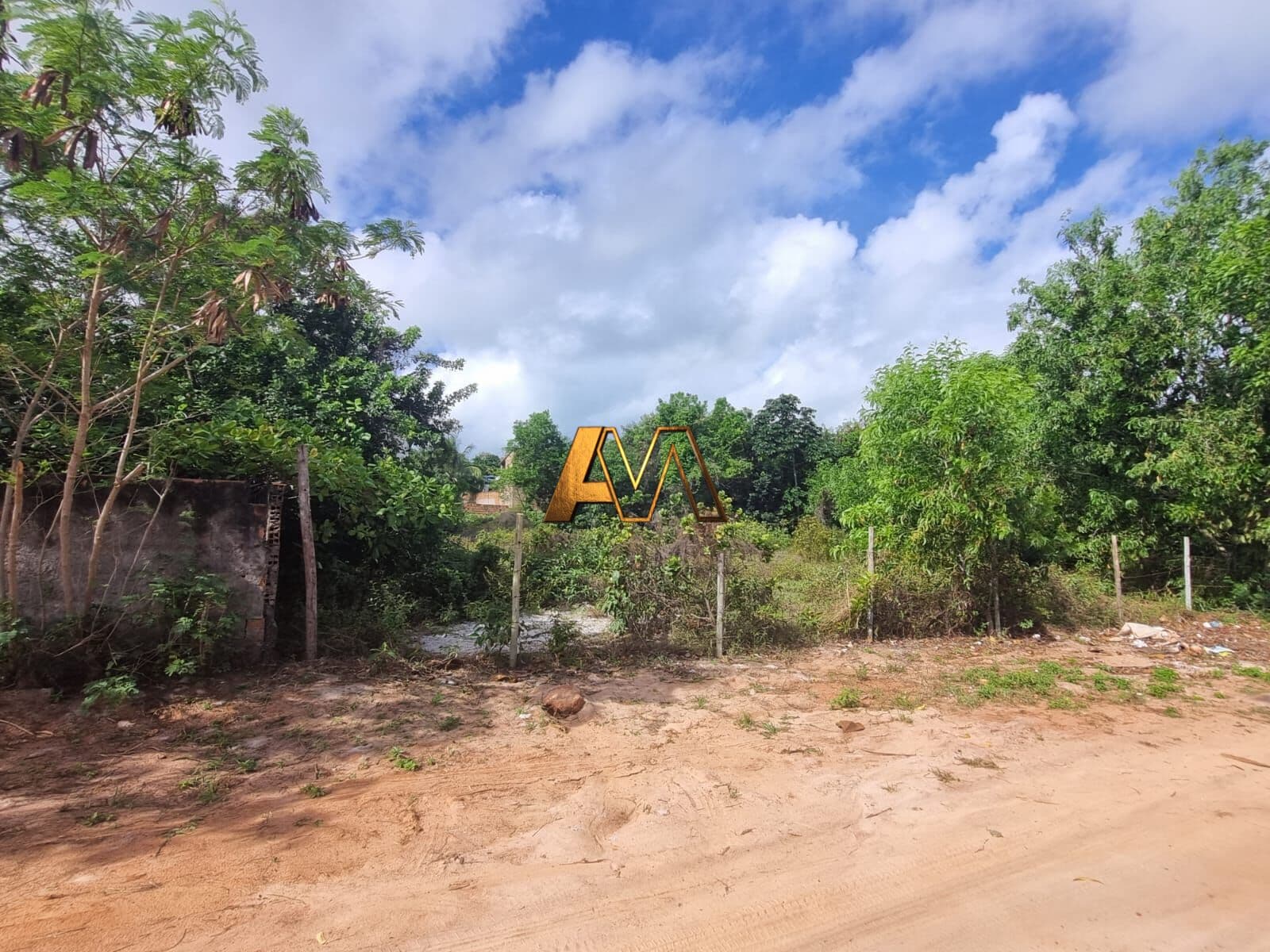 TERRENO AMPLO PROXIMO A PRAIA DE ITACIMIRIM