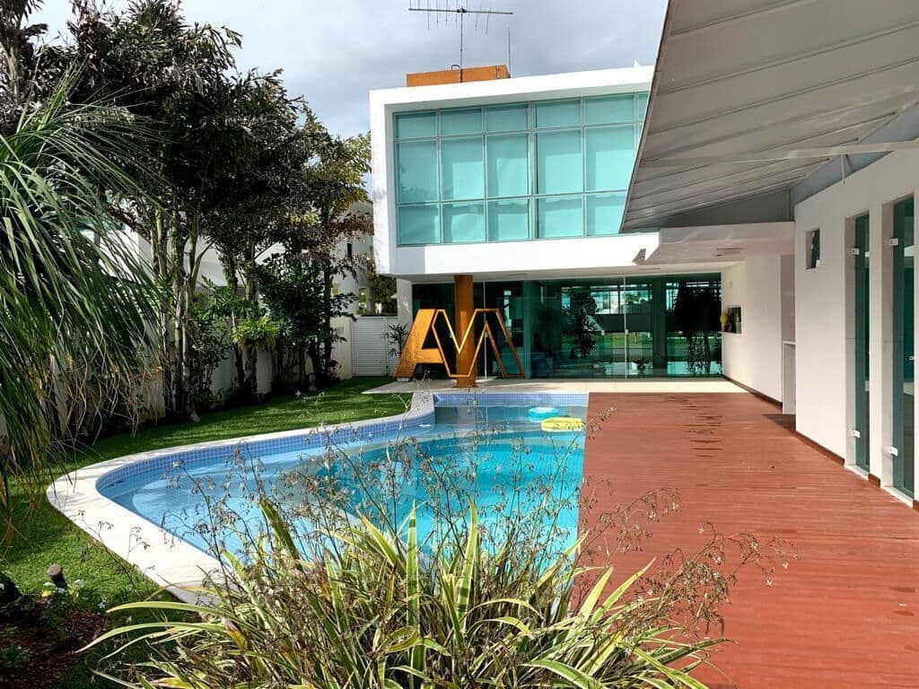 CASA EM ALPHAVILLE LITORAL NORTE COM 4 SUÍTES