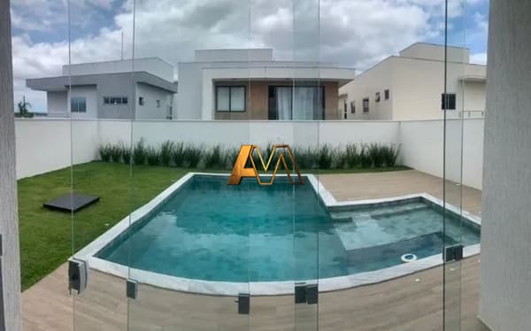 Casa de Condomínio em Camaçari - Jardim Limoeiro