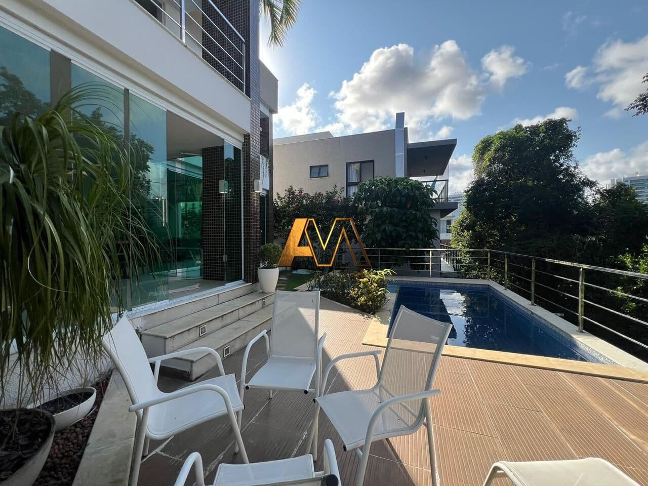 CASA 4 SUÍTES EM ALPHAVILLE I