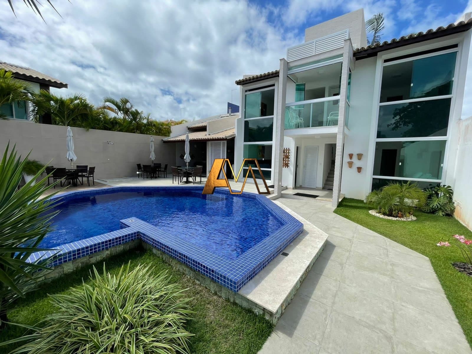 Casa de Condomínio em Camaçari - GUARAJUBA