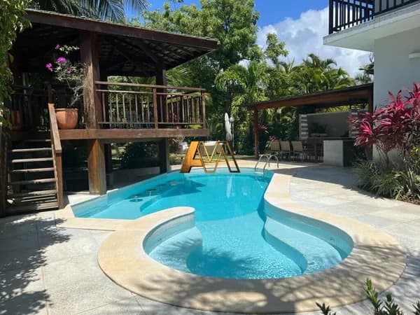 Casa de Condomínio em Mata de São João - Praia do Forte