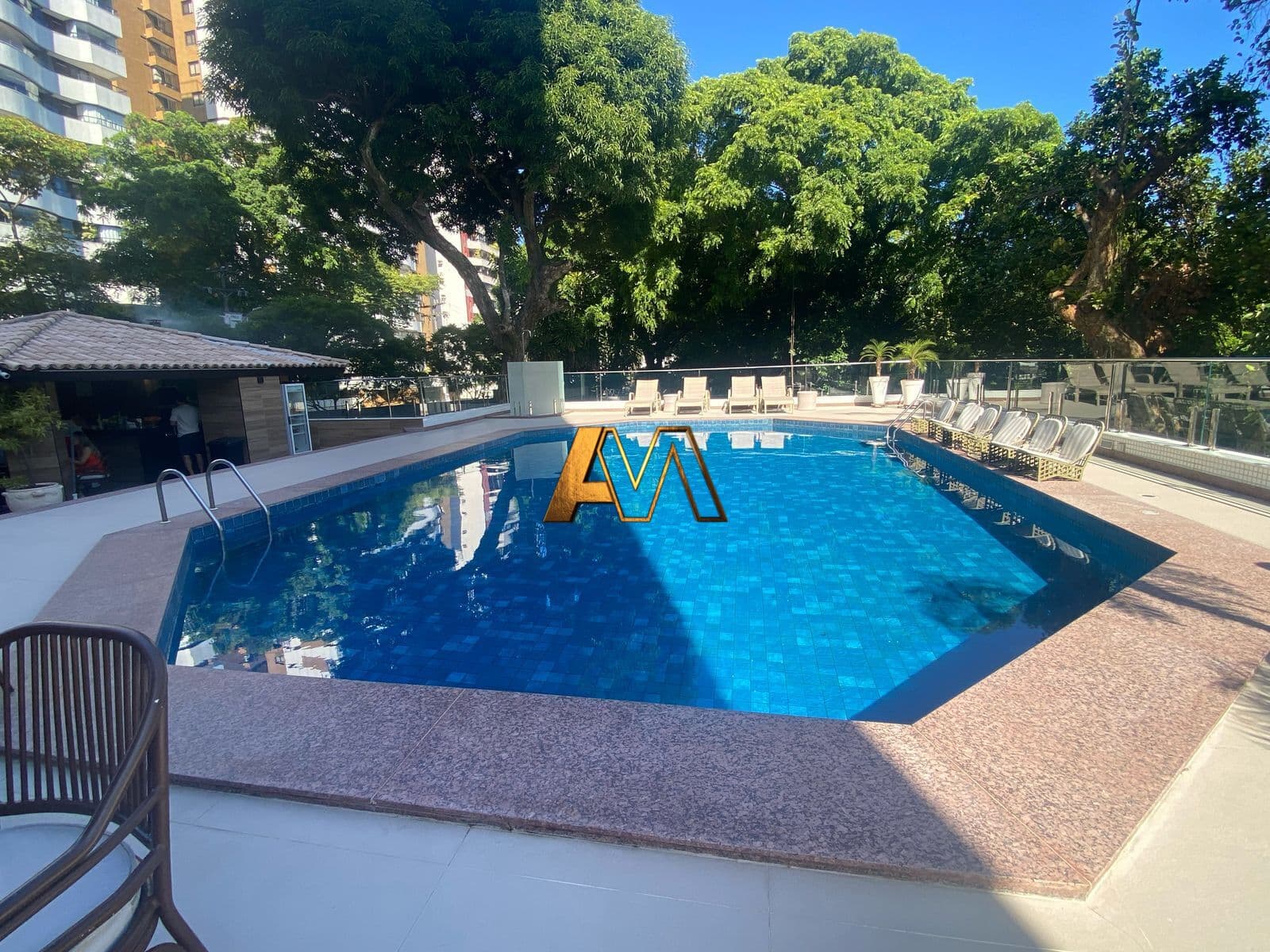 Apartamento em Salvador - Itaigara