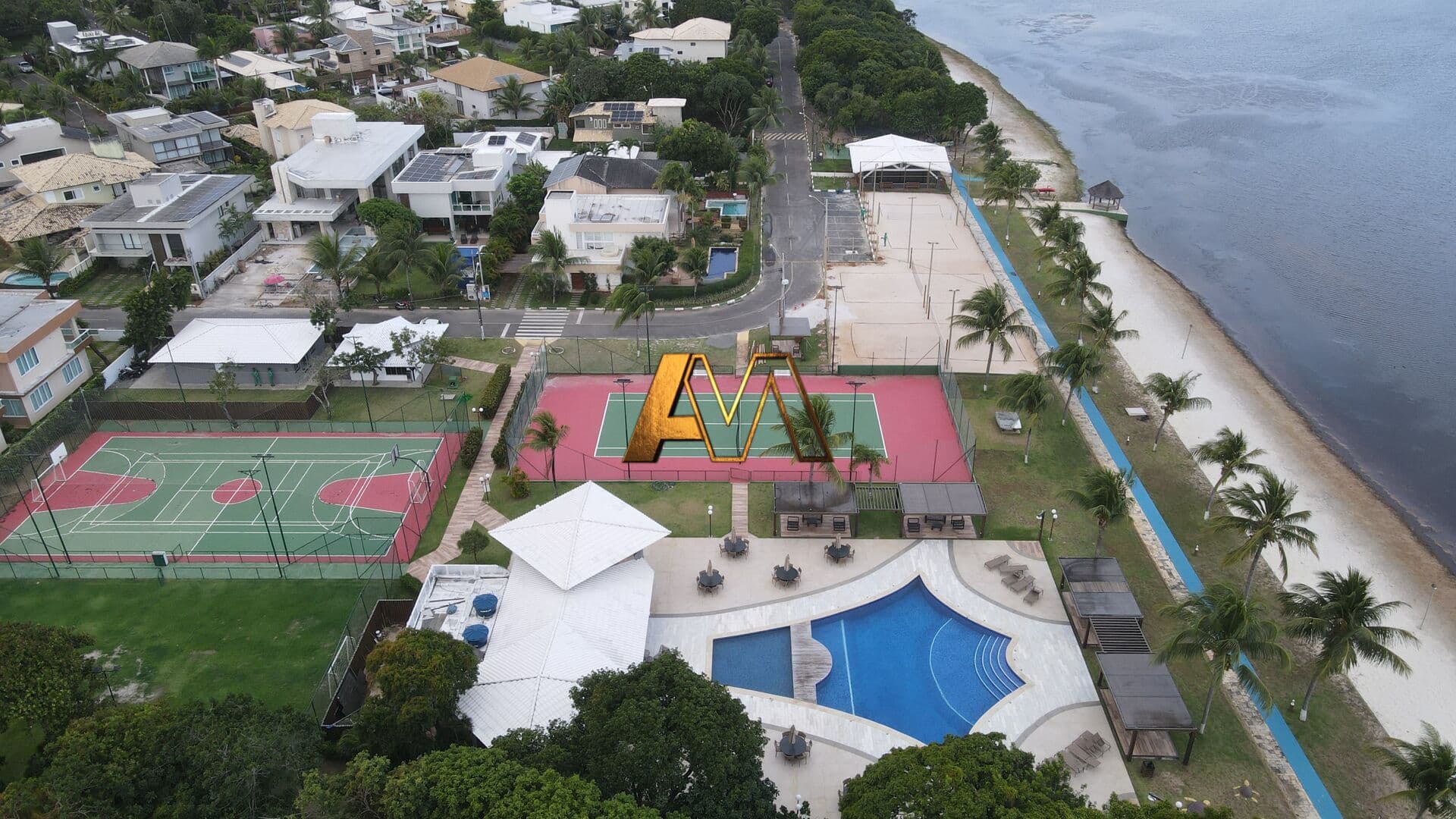 TERRENO DE 500m² EM GUARAJUBA