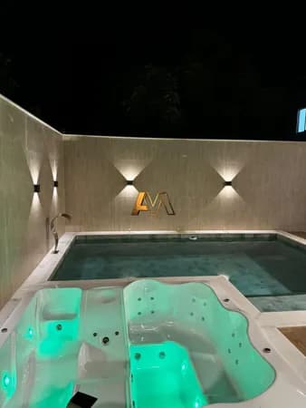LUXUOSA CASA DE ALTO PADRÃO 4 SUÍTES EM ABRANTES - PORTEIRA FECHADA