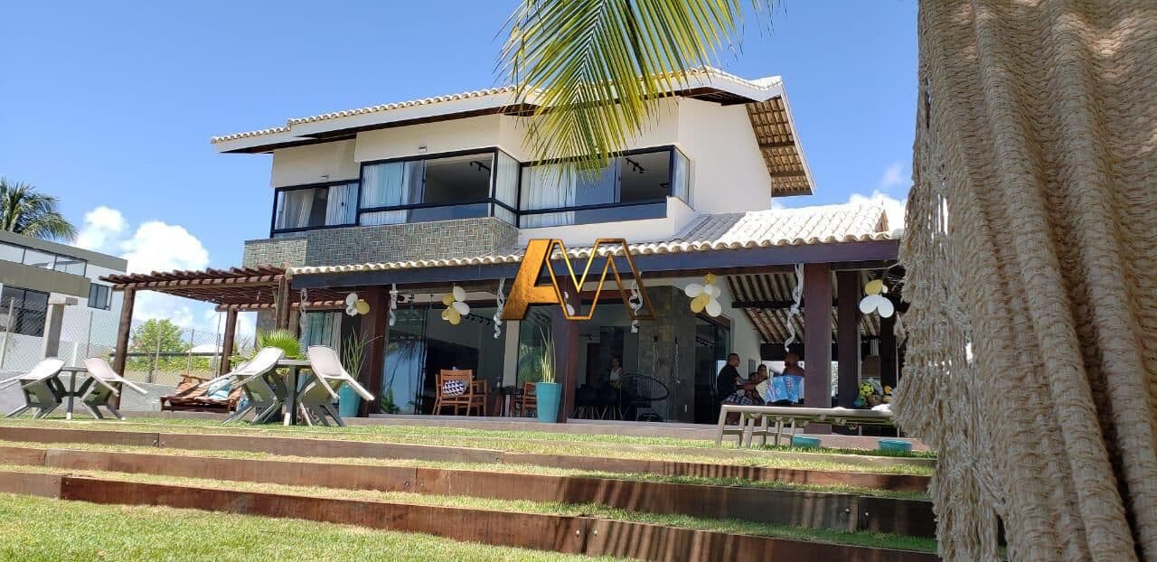 MANSÃO PÉ NA AREIA 5 SUITES