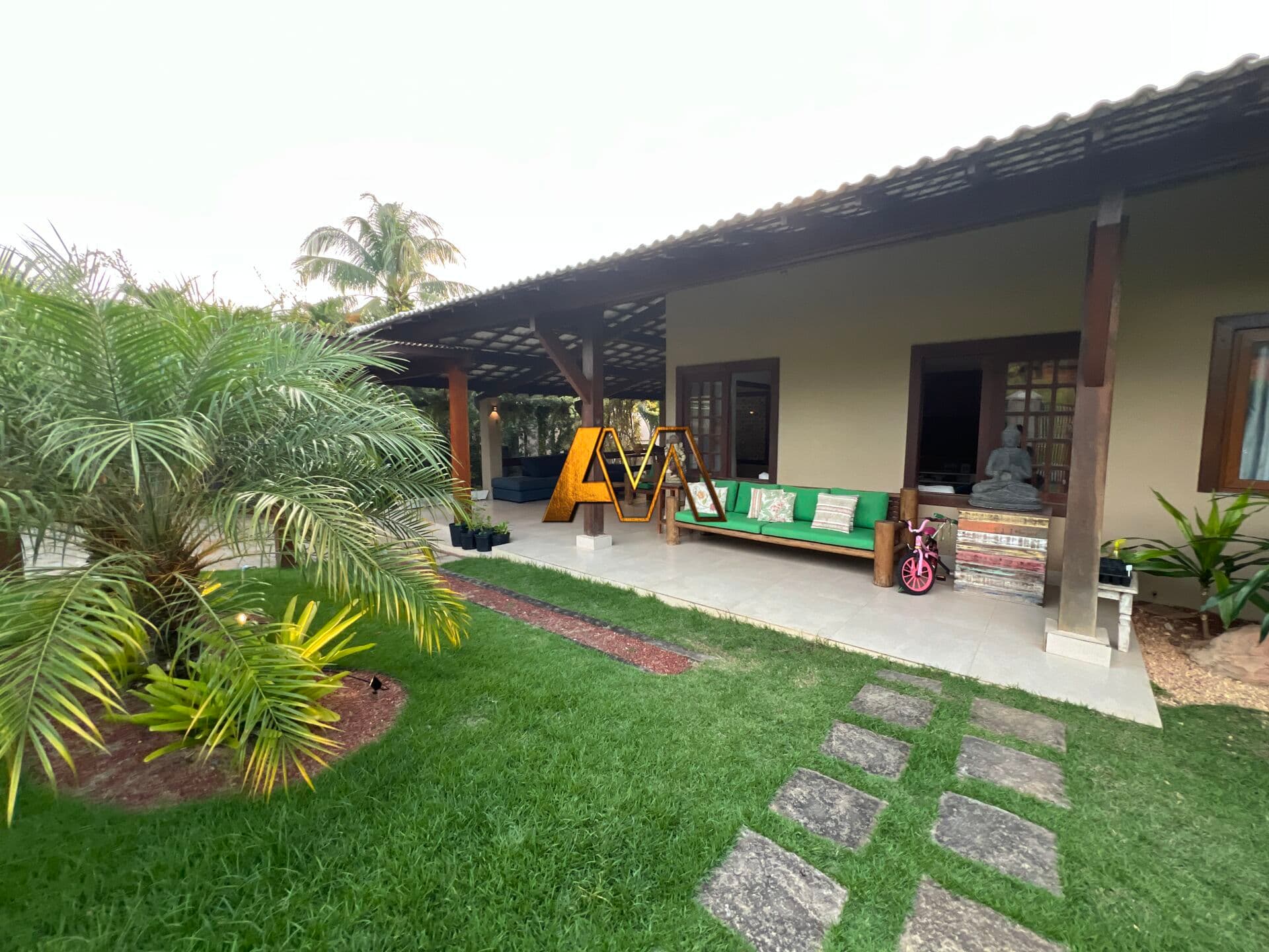 Casa de Condomínio em Lauro de Freitas - Portão