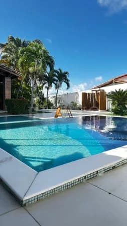 CASA 3 SUÍTES E COM PISCINA EM VILAS DO ATLÂNTICO