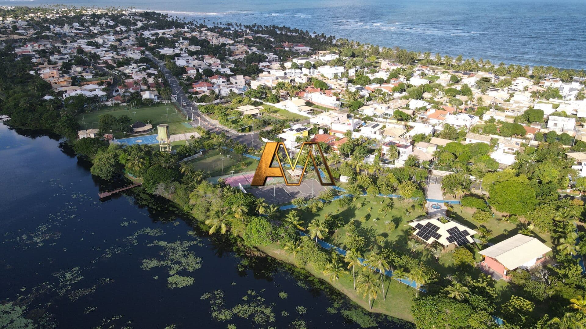 LOTE PLANO E NASCENTE EM GUARJUBA