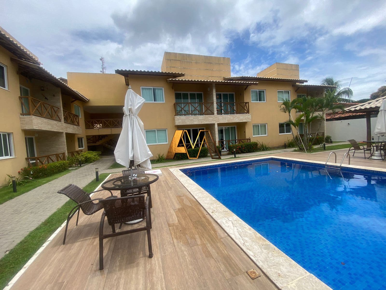 Apartamento em Camaçari - GUARAJUBA