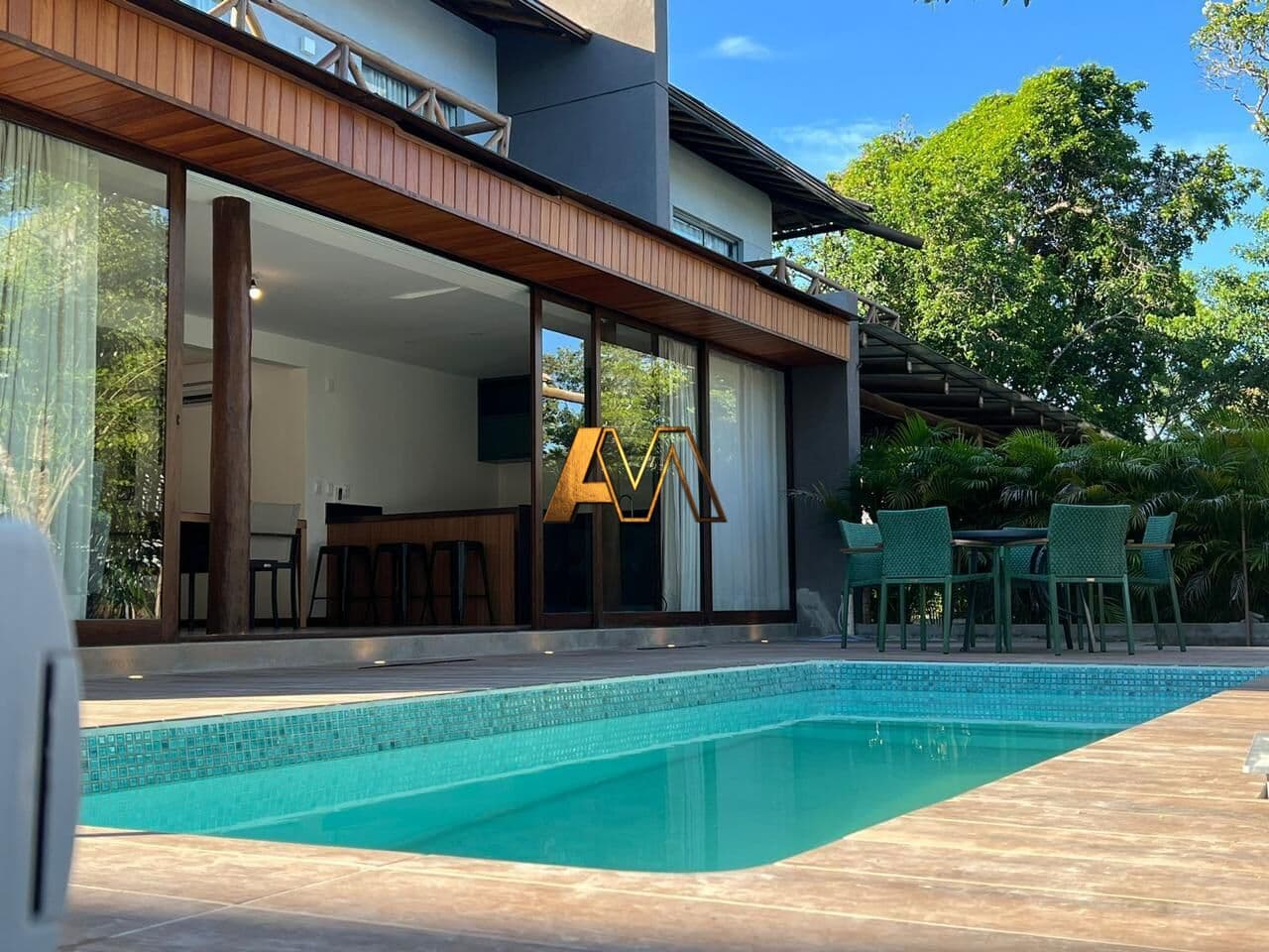 CASA ALTO PADRÃO 4 SUÍTES PRÓXIMO APRAIA EM PRAIA DO FORTE