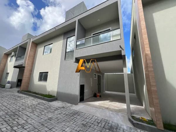 CASA PADRÃO 3 SUITES EM IPITANGA