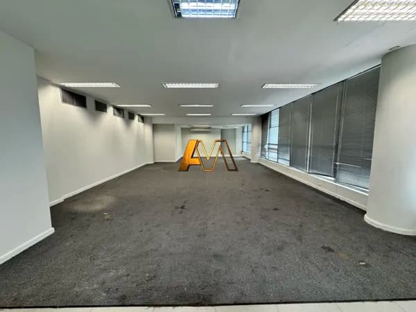 Prédio/Edifício Inteiro em Salvador - Comércio