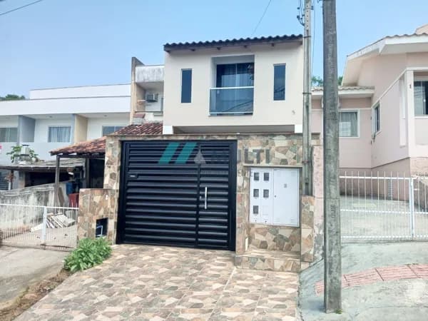 Casa em Palhoça - Bela Vista