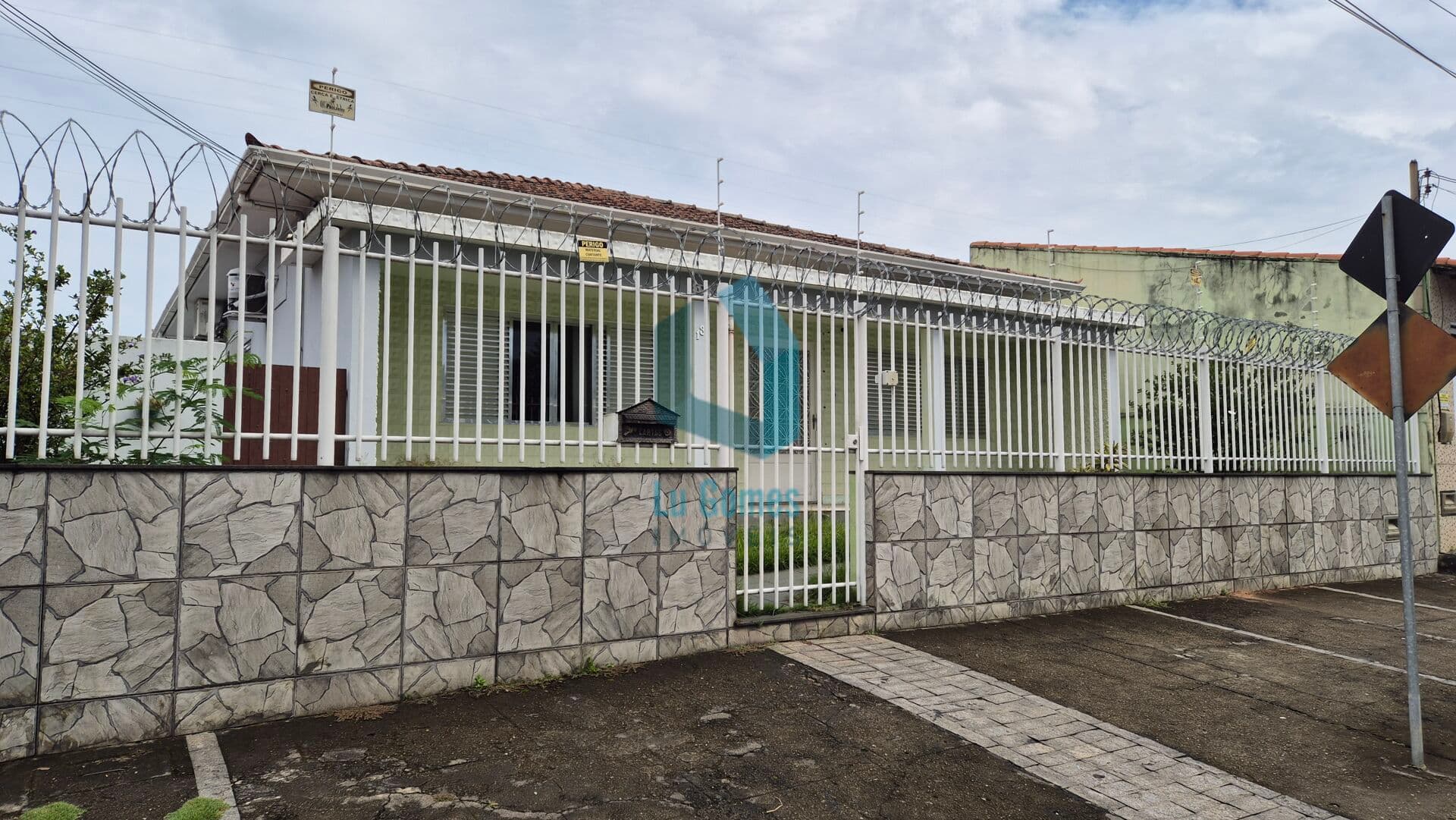 Casa Térrea em Vila Julieta, Resende/RJ