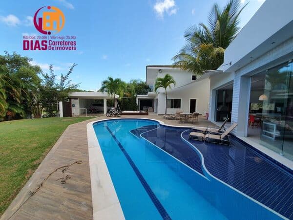 Vendo Linda casa Dúplex com 2 lotes em Alphaville Litoral Norte com clube com piscina privativa Campo de futebol com 4 suítes