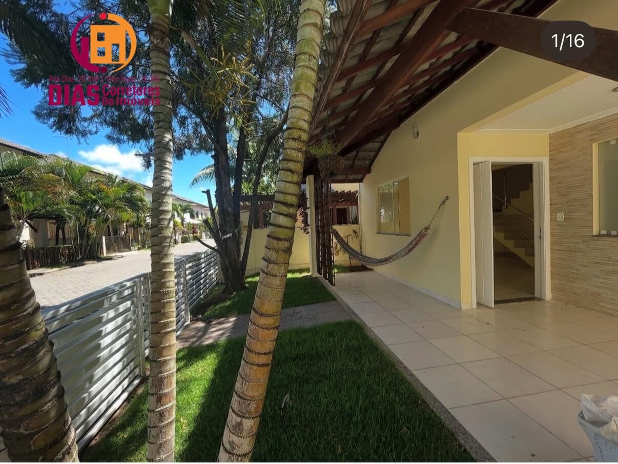 Vendo Casa Duplex em Condomínio fechado com 4/4, 3 suítes, 01 térreo, varanda, espaço gourmet, garagem 3 carros - Buraquinhos - Lauro de Freitas/BA.