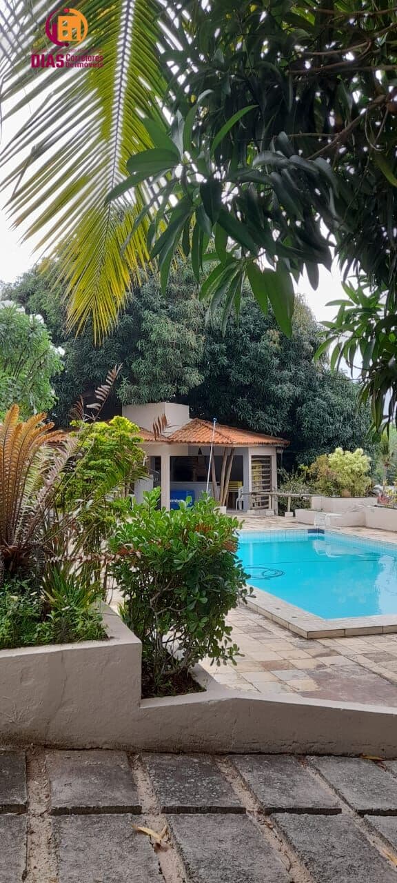 Casa sítio do Lado da praia em Condomínio com 2000m2 e 7/4 com 5 suítes e piscina, espaço gourmet e muito verde com árvores frutíferas