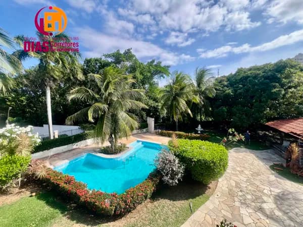 Vendo Casa com 350m2 de área construída e 920m2 total clube particular com piscina, espaço gourmet com 5/4 - Patamares, Salvador/BA