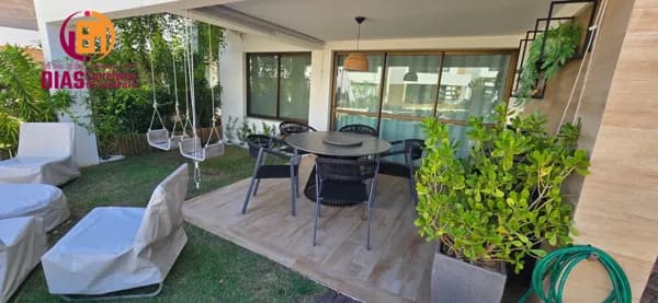 Vendo lindo Apartamento Térreo (Garden) 107m2 mobiliado e decorado, 3/4, suítes- Varanda gourmet. 2 vagas - Itacimirim-Camaçari/BA.