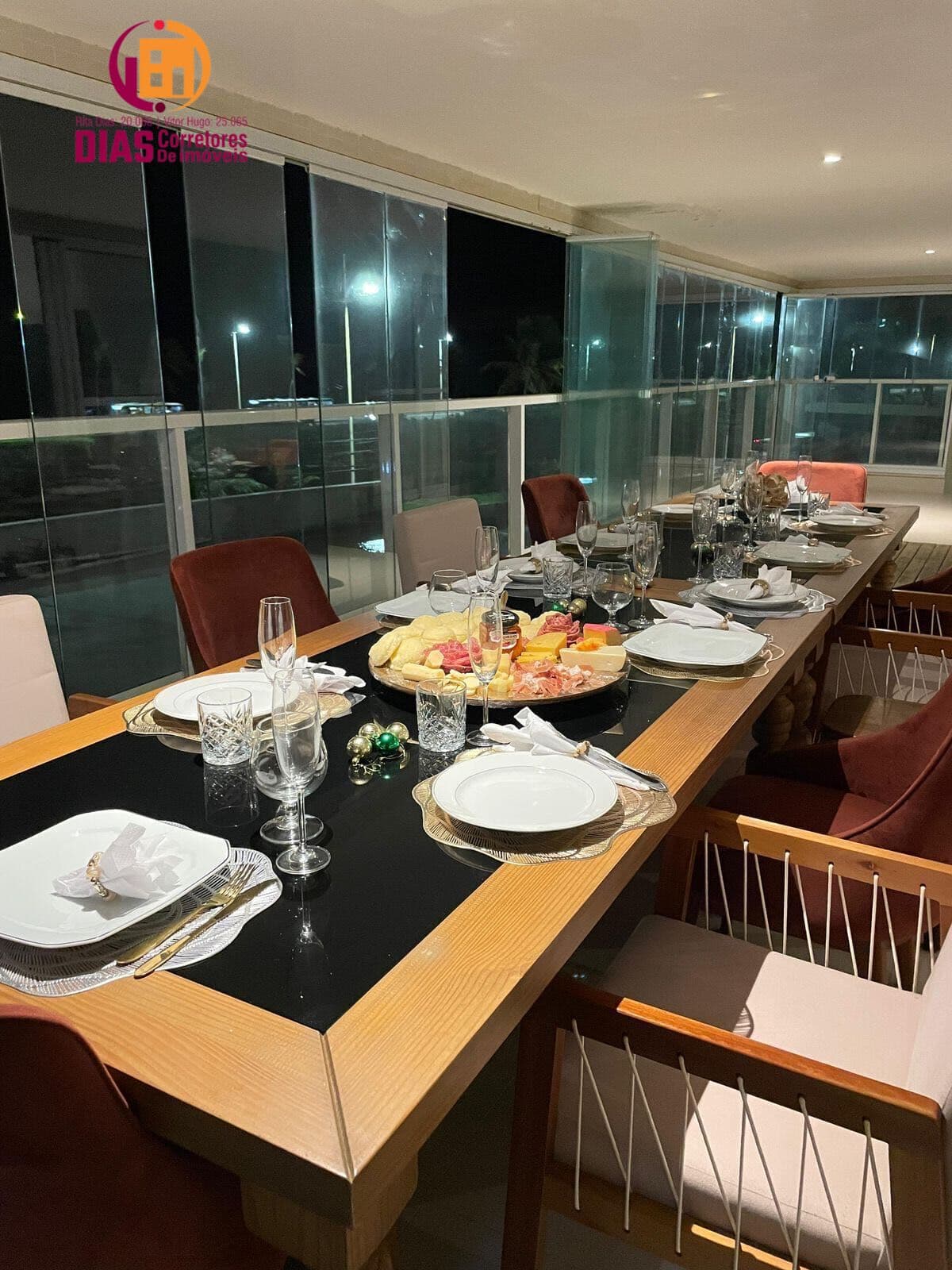 Alugo Apartamento com 165m2 mobiliado e decorado, varanda gourmet vista mar 3 suítes, 3 vagas - Jaguaribe - Salvador/BA.