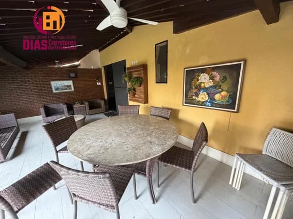 Vendo Casa Duplex pé na areia de porteira fechada com 3 suítes, sendo a máster térrea, 2 vagas, em frente praia, total infraestrutura, 2 vagas - Itacimirim - Camaçari/BA.