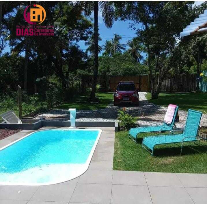 Vendo Lindo Sítio com 1.200m² total com casa térrea nova com piscina, espaço gourmet e muita área verde para ampliação e cultivo de frutos, todas bancadas e materiais utilizados linha A de primeira qualidade.
