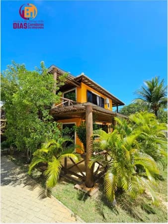 Vendo linda casa na praia da espera com pé na areia com 160m2 em Resort frente mar. Compre essa oportunidade!