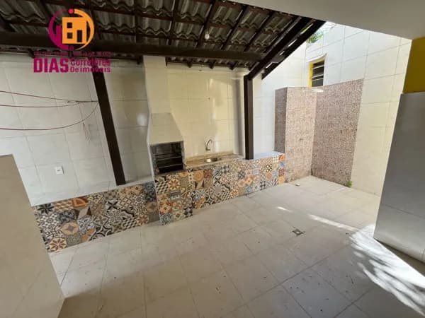 Vendo em Super Oportunidade Casa nascente em Condomínio com 128m2, 3/4, suíte, jardim, garagem - Stella Maris - Salvador/BA.