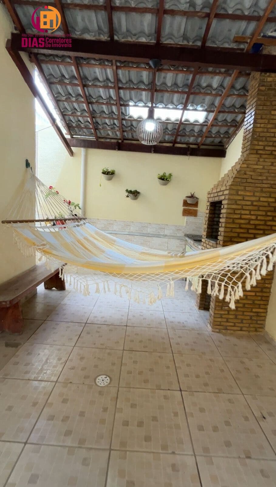 Vendo Oportunidade Casa energia solar Duplex em Condomínio com 150m2, 4/4, sendo 3 suítes, garagem coberta, espaço gourmet - Praias do Flamengo - Salvador/BA.