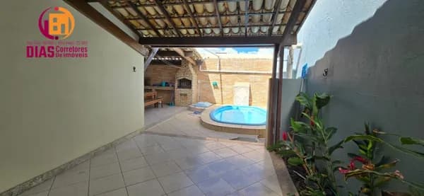 Vendo em Oportunidade Casa Duplex com armários e ar-condicionado com 4/4, 1 suíte, piscina e espaço gourmet privativo em condominio clube - Praias do Flamengo - SSA/BA.