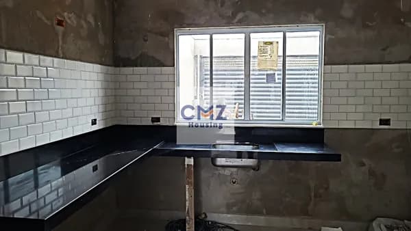 Casa térrea com 3 dormitórios, 1 suíte, banheiro, cozinha integrada, churrasqueira, 2 vagas, Jd Santa Marta 3, Salto.
