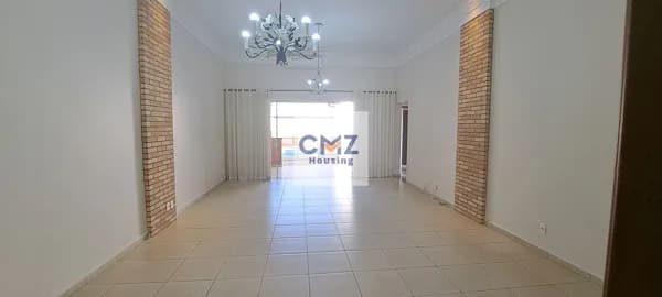 Casa térrea, de alto padrão, 3 suítes, 4 vagas, piscina, no Jd Residencial da Villa Suiça, Indaiatuba/SP, a 2 minutos do Parque Ecológico