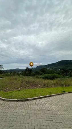 Terreno à venda no bairro Várzea Grande 1º de Maio - Gramado/RS