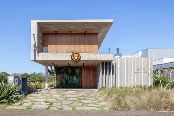 Casa à venda no bairro Centenário - Torres/RS