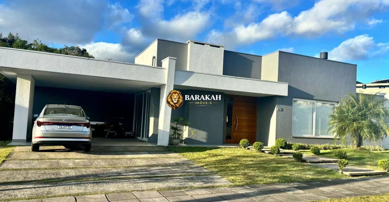 Casa à venda no bairro Vila Nova - Porto Alegre/RS